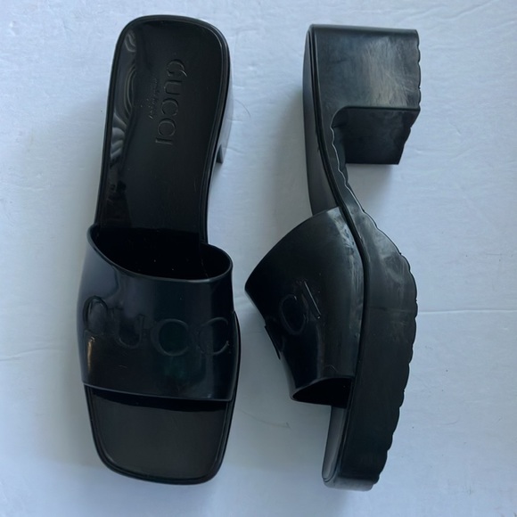 Gucci Shoes - Gucci logo rubber platform slides in black,36 EUC